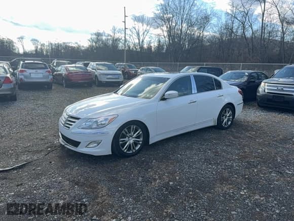 ✅ 2012 Hyundai Genesis 3.8L • VIN: KMHGC4DDXCU173141 • Лот: 93089185. Опубликован ранее на Copart с пробегом 130 293 миль. Бесплатный доступ к архиву аукционных продаж из США и подробный отчёт об истории автомобиля на DreamBid. Изображение 2.