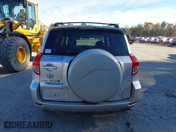 ✅ 2007 Toyota RAV4 • VIN: JTMBD33V175081691 • Lot: 43554720. Wystawiony na IAAI z przebiegiem 206 141 mil. Bezpłatny archiwum sprzedaży aukcyjnych z USA i szczegółowy raport historii pojazdu na DreamBid. Zdjęcie 15.