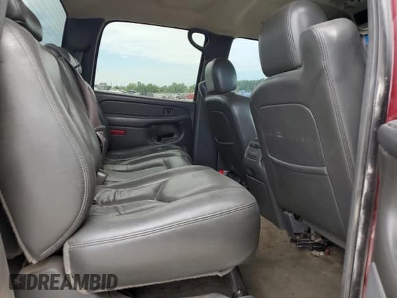 ✅ 2005 Chevrolet Silverado 2500HD LS • VIN: 1GCHK23U25F895728 • Lot: 63293605. Wystawiony na Copart z przebiegiem 215 179 mil. Bezpłatny archiwum sprzedaży aukcyjnych z USA i szczegółowy raport historii pojazdu na DreamBid. Zdjęcie 10.
