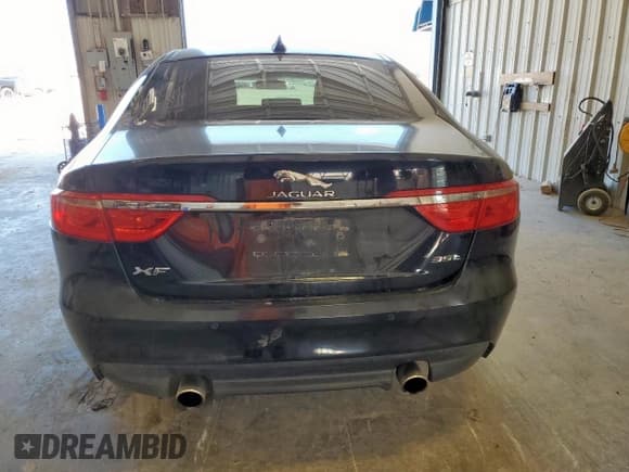 ✅ 2017 Jaguar XF 35t Premium • VIN: SAJBD4BV3HCY41139 • Lot: 86082315. Wystawiony na Copart z przebiegiem 88 367 mil. Bezpłatny archiwum sprzedaży aukcyjnych z USA i szczegółowy raport historii pojazdu na DreamBid. Zdjęcie 6.