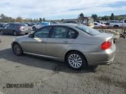 ✅ 2009 BMW 3 Series 328i • VIN: WBAPH53559A435872 • Lot: 91357385. Wystawiony na Copart z przebiegiem 126 482 mil. Bezpłatny archiwum sprzedaży aukcyjnych z USA i szczegółowy raport historii pojazdu na DreamBid. Zdjęcie 2.