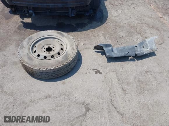 ✅ 2013 Ford F-150 XL • VIN: 1FTMF1CM7DKE66846 • Lot: 42976440. Wystawiony na IAAI z przebiegiem 164 603 mil. Bezpłatny archiwum sprzedaży aukcyjnych z USA i szczegółowy raport historii pojazdu na DreamBid. Zdjęcie 12.