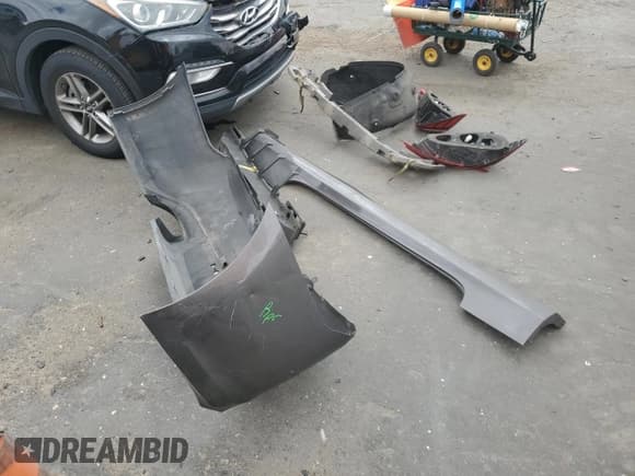 ✅ 2013 Hyundai Genesis Coupe Grand Touring • VIN: KMHHU6KJXDU091854 • Lot: 56275895. Wystawiony na Copart z przebiegiem 113 625 mil. Bezpłatny archiwum sprzedaży aukcyjnych z USA i szczegółowy raport historii pojazdu na DreamBid. Zdjęcie 12.