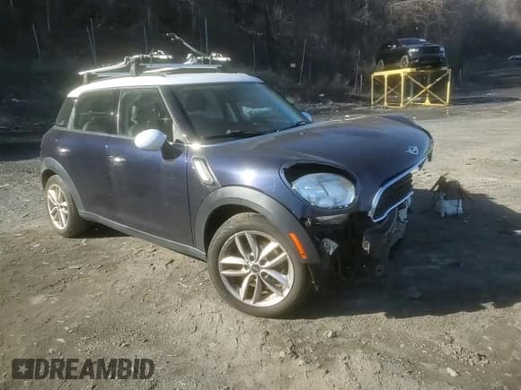 ✅ 2014 MINI Countryman S • VIN: WMWZC3C54EWP27537 • Lot: 49628855. Listed on Copart with 95,958 mi. Free auction sales archive from the USA and detailed vehicle history report at DreamBid. Image 12.