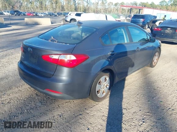 ✅ 2015 Kia Forte LX • VIN: KNAFX4A67F5374596 • Lot: 43695018. Listed on IAAI with 226,318 mi. Free auction sales archive from the USA and detailed vehicle history report at DreamBid. Image 4.