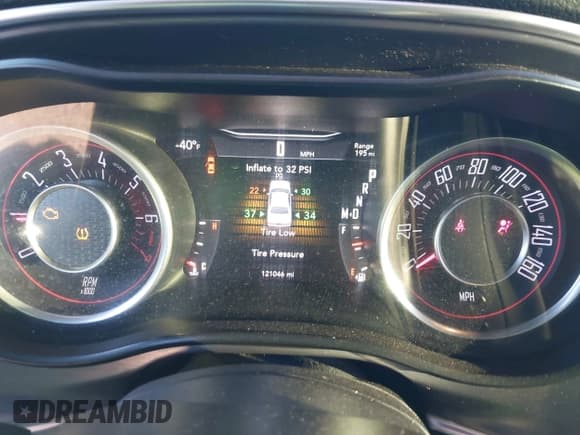 ✅ 2015 Dodge Challenger SXT • VIN: 2C3CDZAG4FH901110 • Lot: 43562137. Listed on IAAI with 121,046 mi. Free auction sales archive from the USA and detailed vehicle history report at DreamBid. Image 7.