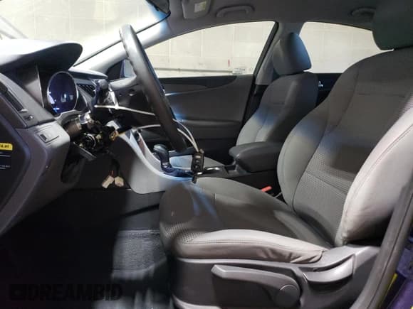 ✅ 2011 Hyundai Sonata GLS • VIN: 5NPEB4AC4BH247155 • Lot: 73014294. Listed on Copart with 146,079 mi. Free auction sales archive from the USA and detailed vehicle history report at DreamBid. Image 7.