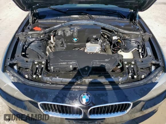 ✅ 2012 BMW 3 Series 328i • VIN: WBA3A5C58CF349758 • Lot: 90377155. Listed on Copart with 106,625 mi. Free auction sales archive from the USA and detailed vehicle history report at DreamBid. Image 11.