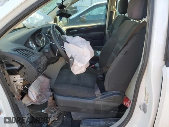 ✅ 2020 Dodge Grand Caravan SE Plus • VIN: 2C4RDGBG4LR246915 • Lot: 85847165. Wystawiony na Copart z przebiegiem Nie podano. Bezpłatny archiwum sprzedaży aukcyjnych z USA i szczegółowy raport historii pojazdu na DreamBid. Zdjęcie 7.