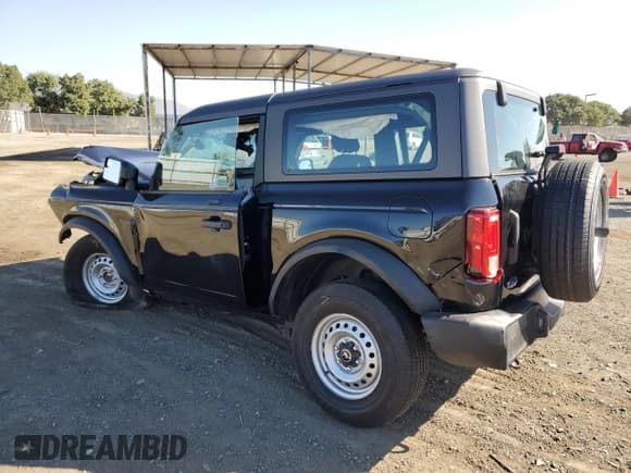 ✅ 2023 Ford Bronco • VIN: 1FMDE5AHXPLB25788 • Лот: 77944103. Опубликован ранее на Copart с пробегом Не указан. Бесплатный доступ к архиву аукционных продаж из США и подробный отчёт об истории автомобиля на DreamBid. Изображение 2.