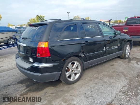 ✅ 2007 Chrysler Pacifica Touring • VIN: 2A8GM68X47R148796 • Lot: 43416623. Listed on IAAI with 144,328 mi. Free auction sales archive from the USA and detailed vehicle history report at DreamBid. Image 4.