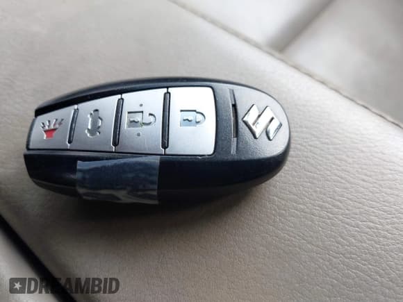 ✅ 2010 Suzuki Kizashi SLS • VIN: JS2RF9A76A6100498 • Lot: 41467703. Listed on IAAI with 178,789 mi. Free auction sales archive from the USA and detailed vehicle history report at DreamBid. Image 11.