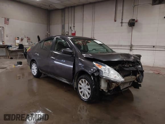 ✅ 2015 Nissan Versa SV • VIN: 3N1CN7APXFL819809 • Lot: 43459471. Wystawiony na IAAI z przebiegiem 219 373 mil. Bezpłatny archiwum sprzedaży aukcyjnych z USA i szczegółowy raport historii pojazdu na DreamBid. Zdjęcie 1.