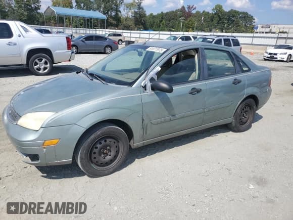 ✅ 2006 Ford Focus S • VIN: 1FAFP34N86W146011 • Lot: 81077975. Wystawiony na Copart z przebiegiem 163 180 mil. Bezpłatny archiwum sprzedaży aukcyjnych z USA i szczegółowy raport historii pojazdu na DreamBid. Zdjęcie 1.