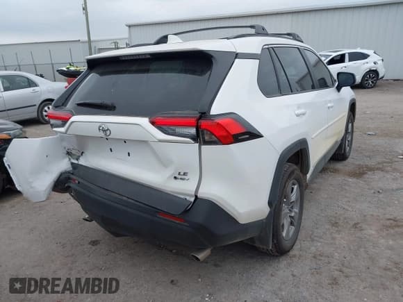 ✅ 2025 Toyota RAV4 Hybrid LE • VIN: 4T3LWRFV2SU171110 • Lot: 42893706. Wystawiony na IAAI z przebiegiem 4 942 mil. Bezpłatny archiwum sprzedaży aukcyjnych z USA i szczegółowy raport historii pojazdu na DreamBid. Zdjęcie 4.