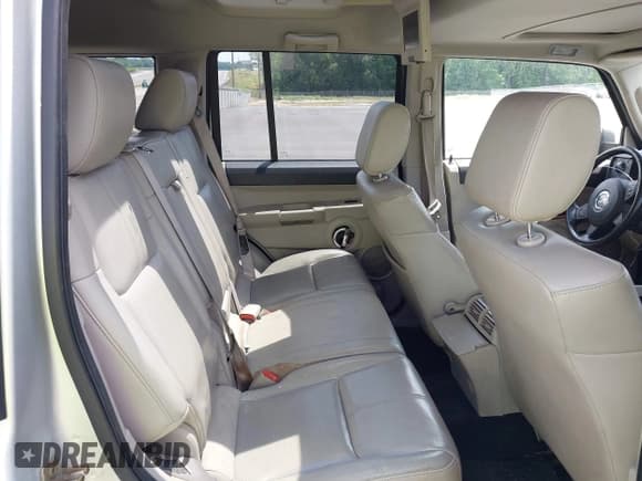 ✅ 2006 Jeep Commander Limited • VIN: 1J8HG58N26C244468 • Lot: 42192310. Listed on IAAI with 214,892 mi. Free auction sales archive from the USA and detailed vehicle history report at DreamBid. Image 8.