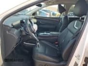 ✅ 2024 Hyundai Tucson Limited • VIN: KM8JFDD29RU156013 • Lot: 65209654. Wystawiony na Copart z przebiegiem 10 255 mil. Bezpłatny archiwum sprzedaży aukcyjnych z USA i szczegółowy raport historii pojazdu na DreamBid. Zdjęcie 7.