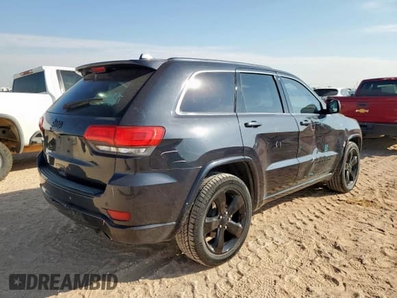 ✅ 2015 Jeep Grand Cherokee Laredo • VIN: 1C4RJEAG2FC721621 • Lot: 85723205. Listed on Copart with 159,755 mi. Free auction sales archive from the USA and detailed vehicle history report at DreamBid. Image 3.