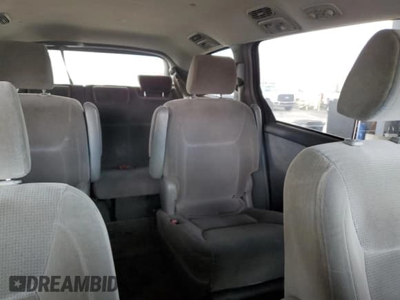 ✅ 2004 Toyota Sienna CE • VIN: 5TDZA23C04S148321 • Lot: 87310235. Wystawiony na Copart z przebiegiem 136 690 mil. Bezpłatny archiwum sprzedaży aukcyjnych z USA i szczegółowy raport historii pojazdu na DreamBid. Zdjęcie 10.