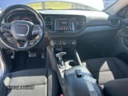 ✅ 2021 Dodge Durango SXT Plus • VIN: 1C4RDJAG7MC611418 • Lot: 93780105. Wystawiony na Copart z przebiegiem 70 627 mil. Bezpłatny archiwum sprzedaży aukcyjnych z USA i szczegółowy raport historii pojazdu na DreamBid. Zdjęcie 9.