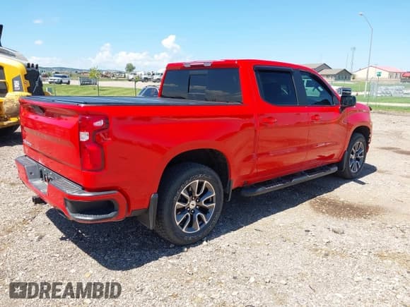 ✅ 2020 Chevrolet Silverado 1500 RST • VIN: 3GCUYEED1LG126855 • Lot: 42819335. Wystawiony na IAAI z przebiegiem 82 684 mil. Bezpłatny archiwum sprzedaży aukcyjnych z USA i szczegółowy raport historii pojazdu na DreamBid. Zdjęcie 4.