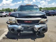 ✅ 2003 GMC Sierra 2500HD SLT • VIN: 1GTHK29U13E109671 • Lot: 64721325. Wystawiony na Copart z przebiegiem 136 353 mil. Bezpłatny archiwum sprzedaży aukcyjnych z USA i szczegółowy raport historii pojazdu na DreamBid. Zdjęcie 5.