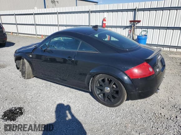 ✅ 2002 Audi TT ALMS Edition • VIN: TRUWT28N621033455 • Лот: 50694935. Опубликован ранее на Copart с пробегом 133 382 миль. Бесплатный доступ к архиву аукционных продаж из США и подробный отчёт об истории автомобиля на DreamBid. Изображение 2.