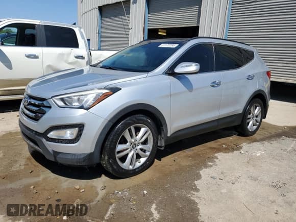✅ 2015 Hyundai Santa Fe • VIN: 5XYZW4LA2FG262686 • Лот: 51172254. Опубликован ранее на Copart с пробегом 170 328 миль. Бесплатный доступ к архиву аукционных продаж из США и подробный отчёт об истории автомобиля на DreamBid. Изображение 1.
