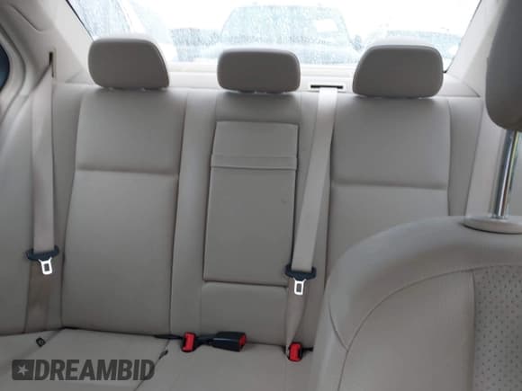 ✅ 2009 Mercedes-Benz C 300 Sport • VIN: WDDGF54X29F217051 • Лот: 43710810. Опубликован ранее на IAAI с пробегом 255 434 миль. Бесплатный доступ к архиву аукционных продаж из США и подробный отчёт об истории автомобиля на DreamBid. Изображение 13.