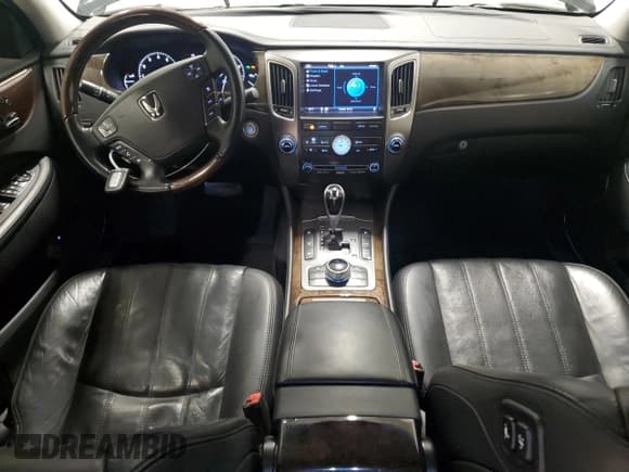 ✅ 2012 Hyundai Equus Ultimate • VIN: KMHGH4JH9CU045255 • Lot: 80279545. Listed on Copart with 127,355 mi. Free auction sales archive from the USA and detailed vehicle history report at DreamBid. Image 8.