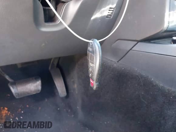 2013 Dodge Challenger SXT z VIN 2C3CDYAG2DH596472, wystawiony jako IAAI lot #43552887 z przebiegiem 222 700 mil mil oraz . Historia ofert i sprzedaży dostępna na DreamBid. Obrazek 11.