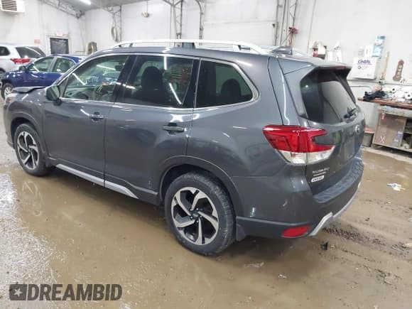 ✅ 2023 Subaru Forester Touring • VIN: JF2SKARC2PH550500 • Lot: 43712716. Listed on IAAI with 32,221 mi. Free auction sales archive from the USA and detailed vehicle history report at DreamBid. Image 3.