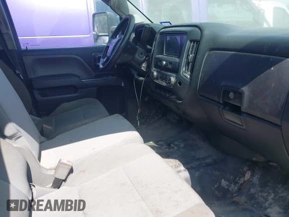 ✅ 2018 Chevrolet Silverado 2500HD Work Truck • VIN: 1GC1CUEG5JF229474 • Лот: 43252195. Опубликован ранее на IAAI с пробегом 191 829 миль. Бесплатный доступ к архиву аукционных продаж из США и подробный отчёт об истории автомобиля на DreamBid. Изображение 5.