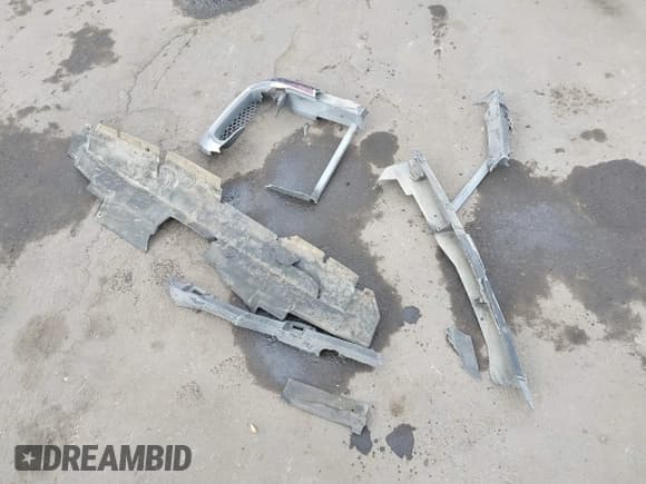 ✅ 1999 Ford F-250 XL • VIN: 1FTNX20F7XEE09160 • Lot: 41730434. Listed on IAAI with 261,564 mi. Free auction sales archive from the USA and detailed vehicle history report at DreamBid. Image 12.