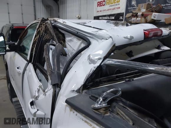 ✅ 2015 Chevrolet Silverado 2500HD LT • VIN: 1GC1KVEG7FF644991 • Lot: 40961070. Listed on IAAI with 212,548 mi. Free auction sales archive from the USA and detailed vehicle history report at DreamBid. Image 14.