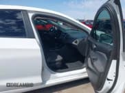 ✅ 2019 Chevrolet Cruze LS • VIN: 3G1BC6SMXKS582843 • Лот: 43314397. Опубликован ранее на IAAI с пробегом 52 277 миль. Бесплатный доступ к архиву аукционных продаж из США и подробный отчёт об истории автомобиля на DreamBid. Изображение 5.