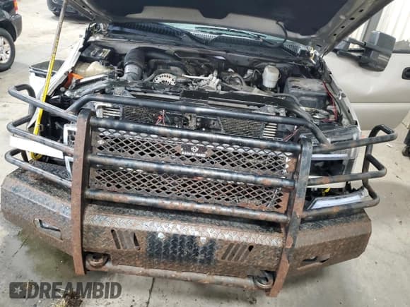 ✅ 2005 Chevrolet Silverado 2500HD LS • VIN: 1GCHK23255F962952 • Lot: 85852465. Wystawiony na Copart z przebiegiem 247 872 mil. Bezpłatny archiwum sprzedaży aukcyjnych z USA i szczegółowy raport historii pojazdu na DreamBid. Zdjęcie 11.