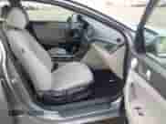 2016 Hyundai Sonata SE с VIN 5NPE24AF6GH393171, выставлен на аукционе IAAI как лот 43065301 с пробегом 134 684 миль миль и . История ставок и продаж доступна на DreamBid. Изображение 5.