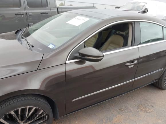 ✅ 2014 Volkswagen CC Executive • VIN: WVWGU7AN1EE518912 • Лот: 42461775. Опубликован ранее на IAAI с пробегом 174 821 миль. Бесплатный доступ к архиву аукционных продаж из США и подробный отчёт об истории автомобиля на DreamBid. Изображение 6.