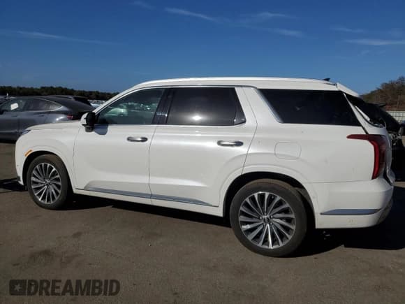 ✅ 2024 Hyundai Palisade Calligraphy • VIN: KM8R7DGE9RU671714 • Лот: 78861824. Опубликован ранее на Copart с пробегом 10 788 миль. Бесплатный доступ к архиву аукционных продаж из США и подробный отчёт об истории автомобиля на DreamBid. Изображение 2.