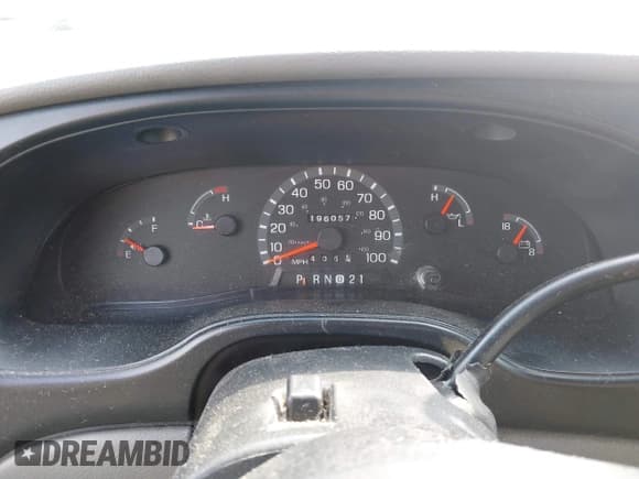 ✅ 2002 Ford Econoline Passenger XL • VIN: 1FBSS31L22HB33221 • Лот: 42613580. Опубликован ранее на IAAI с пробегом 196 057 миль. Бесплатный доступ к архиву аукционных продаж из США и подробный отчёт об истории автомобиля на DreamBid. Изображение 7.