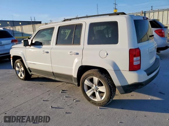 ✅ 2016 Jeep Patriot Latitude • VIN: 1C4NJPFA6GD682056 • Lot: 91653785. Listed on Copart with 126,625 mi. Free auction sales archive from the USA and detailed vehicle history report at DreamBid. Image 2.