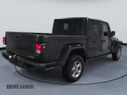 ✅ 2021 Jeep Gladiator Sport S • VIN: 1C6HJTAG4ML583813 • Lot: 83992925. Wystawiony na Copart z przebiegiem 114 298 mil. Bezpłatny archiwum sprzedaży aukcyjnych z USA i szczegółowy raport historii pojazdu na DreamBid. Zdjęcie 4.