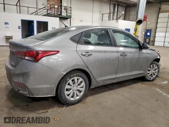 ✅ 2022 Hyundai Accent SE • VIN: 3KPC24A62NE180095 • Лот: 45887745. Опубликован ранее на Copart с пробегом 21 881 миль. Бесплатный доступ к архиву аукционных продаж из США и подробный отчёт об истории автомобиля на DreamBid. Изображение 3.