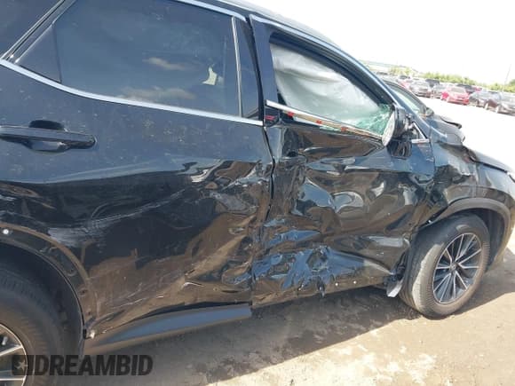 ✅ 2022 Lexus NX 350 Premium • VIN: 2T2GGCEZ3NC011926 • Lot: 42718010. Wystawiony na IAAI z przebiegiem 23 550 mil. Bezpłatny archiwum sprzedaży aukcyjnych z USA i szczegółowy raport historii pojazdu na DreamBid. Zdjęcie 6.