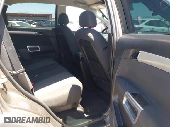 ✅ 2012 Chevrolet Captiva Sport LS • VIN: 3GNAL2EK6CS549899 • Lot: 42183811. Wystawiony na IAAI z przebiegiem 94 975 mil. Bezpłatny archiwum sprzedaży aukcyjnych z USA i szczegółowy raport historii pojazdu na DreamBid. Zdjęcie 8.