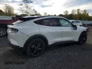 ✅ 2024 Ford Mustang Mach-E Select • VIN: 3FMTK1S57RMA43424 • Lot: 86189445. Wystawiony na Copart z przebiegiem 2 160 mil. Bezpłatny archiwum sprzedaży aukcyjnych z USA i szczegółowy raport historii pojazdu na DreamBid. Zdjęcie 3.