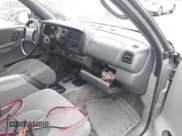 ✅ 1999 Dodge Durango • VIN: 1B4HS28Y5XF685510 • Lot: 43309271. Wystawiony na IAAI z przebiegiem Nie podano. Bezpłatny archiwum sprzedaży aukcyjnych z USA i szczegółowy raport historii pojazdu na DreamBid. Zdjęcie 5.