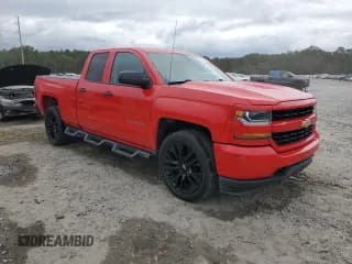 ✅ 2019 Chevrolet Silverado 1500 Custom • VIN: 2GCRCMEC6K1206908 • Lot: 74556734. Wystawiony na Copart z przebiegiem 60 925 mil. Bezpłatny archiwum sprzedaży aukcyjnych z USA i szczegółowy raport historii pojazdu na DreamBid. Zdjęcie 4.