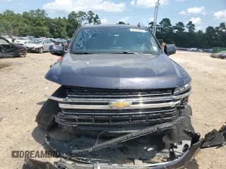 ✅ 2022 Chevrolet Suburban LT • VIN: 1GNSCCKDXNR318879 • Lot: 66185884. Wystawiony na Copart z przebiegiem 29 885 mil. Bezpłatny archiwum sprzedaży aukcyjnych z USA i szczegółowy raport historii pojazdu na DreamBid. Zdjęcie 5.